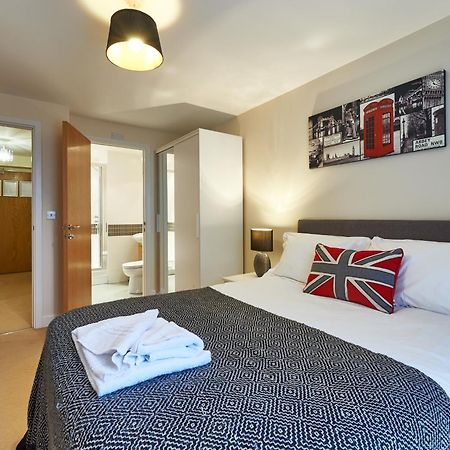 Shortstaymk Vizion Apartments, With Free Superfast Wi-Fi, Parking, Sky Sports And Movies Milton Keynes Exteriör bild