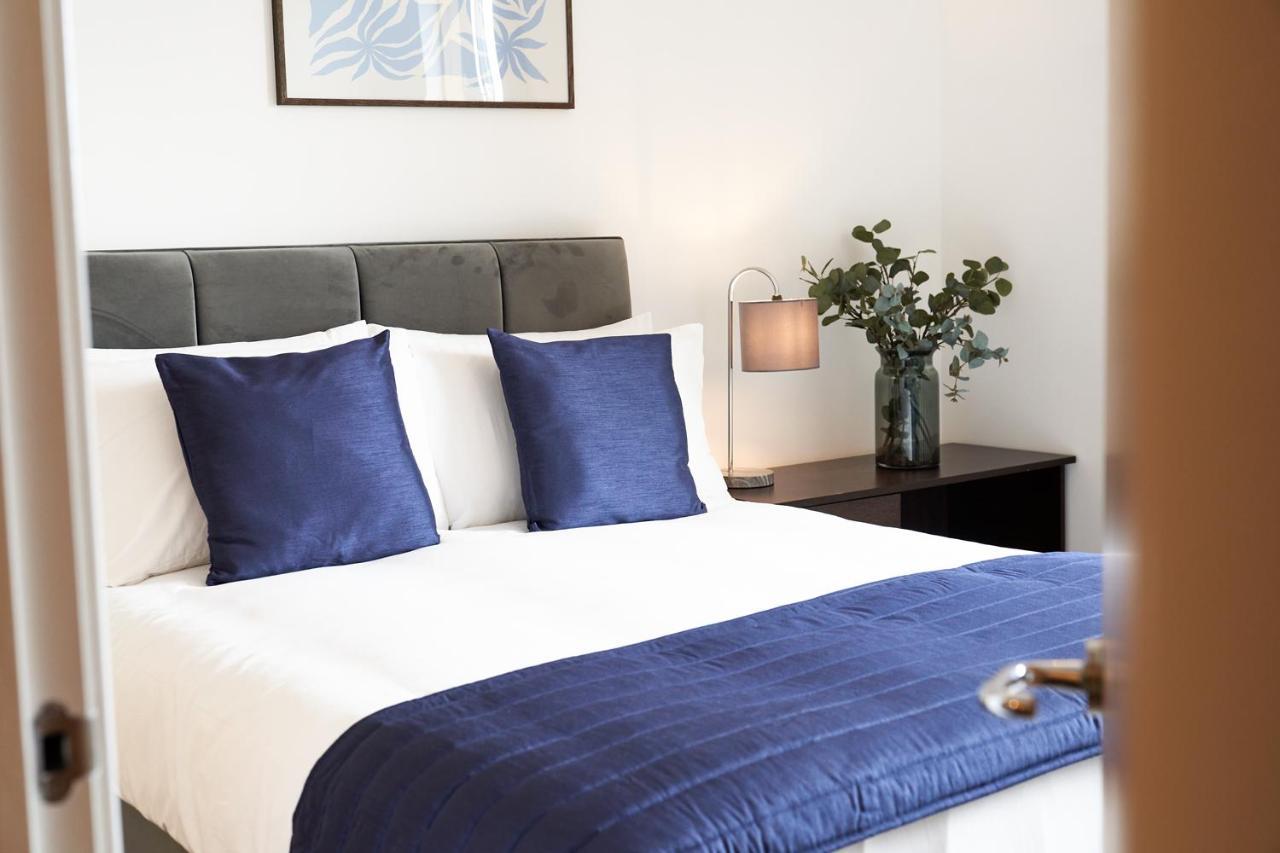 Shortstaymk Vizion Apartments, With Free Superfast Wi-Fi, Parking, Sky Sports And Movies Milton Keynes Exteriör bild