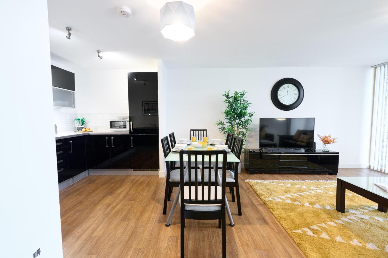 Shortstaymk Vizion Apartments, With Free Superfast Wi-Fi, Parking, Sky Sports And Movies Milton Keynes Exteriör bild