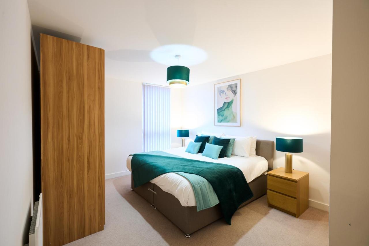 Shortstaymk Vizion Apartments, With Free Superfast Wi-Fi, Parking, Sky Sports And Movies Milton Keynes Exteriör bild