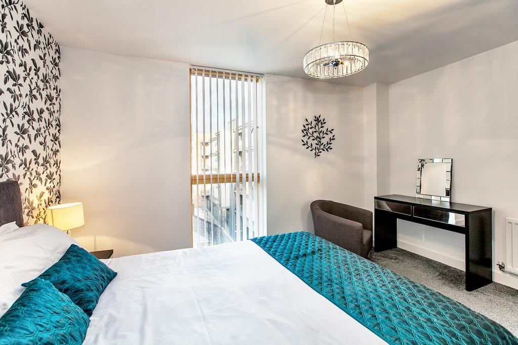Shortstaymk Vizion Apartments, With Free Superfast Wi-Fi, Parking, Sky Sports And Movies Milton Keynes Exteriör bild