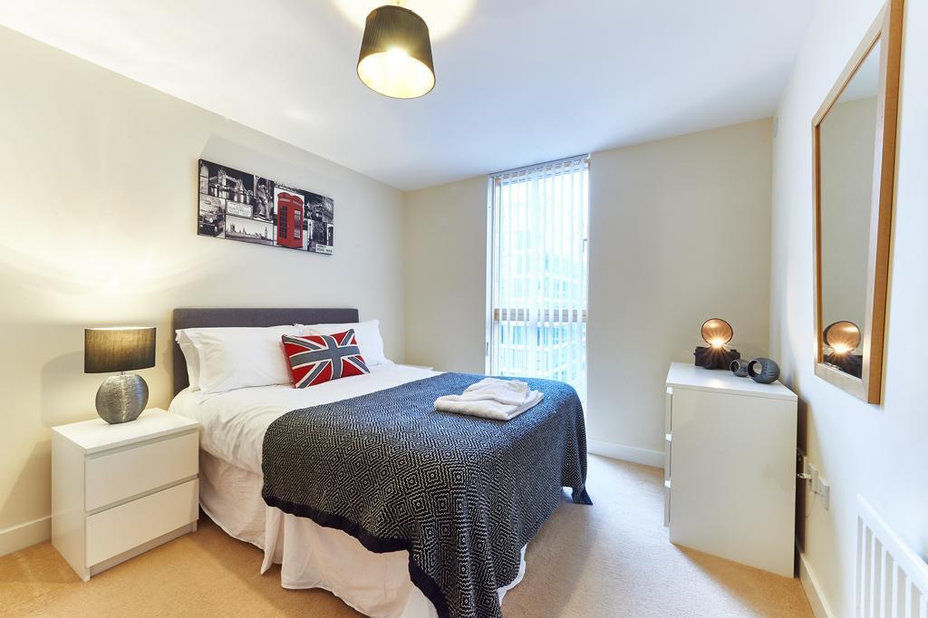Shortstaymk Vizion Apartments, With Free Superfast Wi-Fi, Parking, Sky Sports And Movies Milton Keynes Exteriör bild